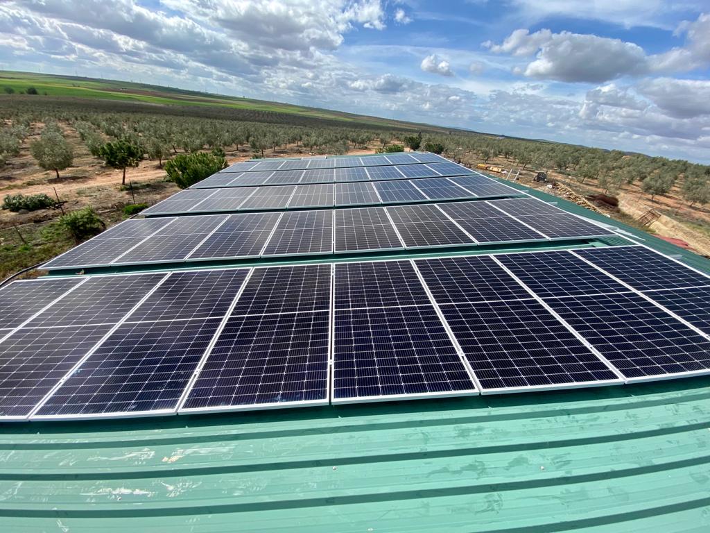 Instalación de placas solares sobre tejados